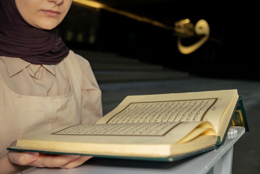 Ayat – Enseignante de Coran et de langue arabe en ligne